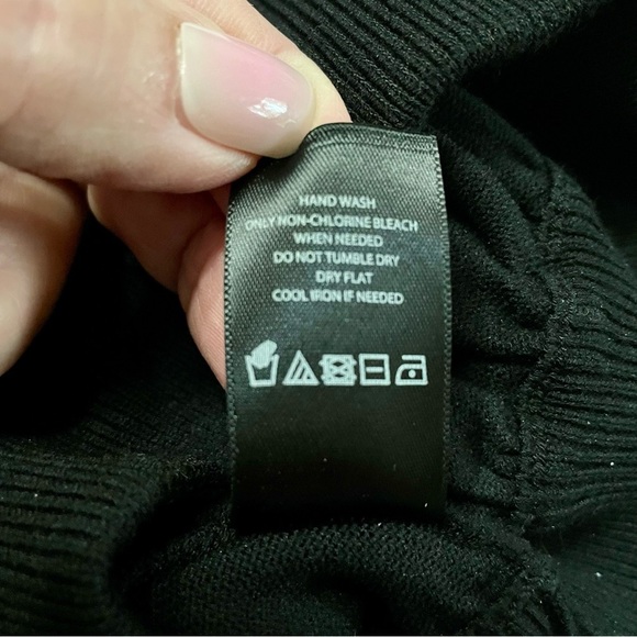 NBD Women's Black Crisscross Longsleeve Crop Top Size S - Picture 12 of 13